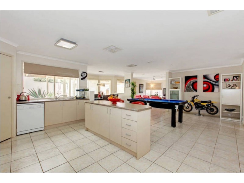 17 David Street, Melton South VIC 3338