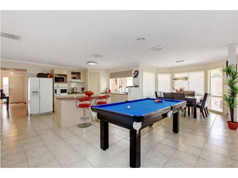 17 David Street, Melton South VIC 3338