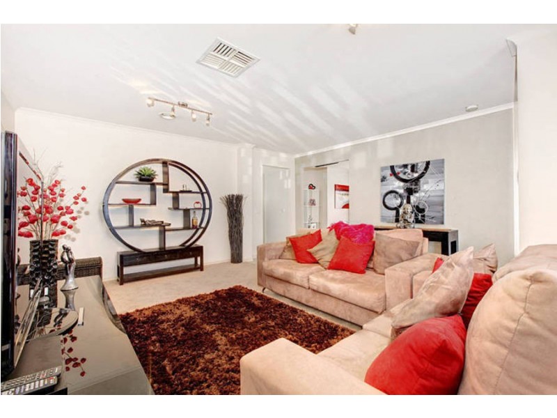 17 David Street, Melton South VIC 3338