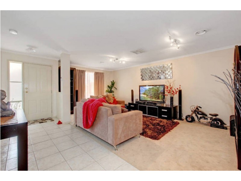 17 David Street, Melton South VIC 3338