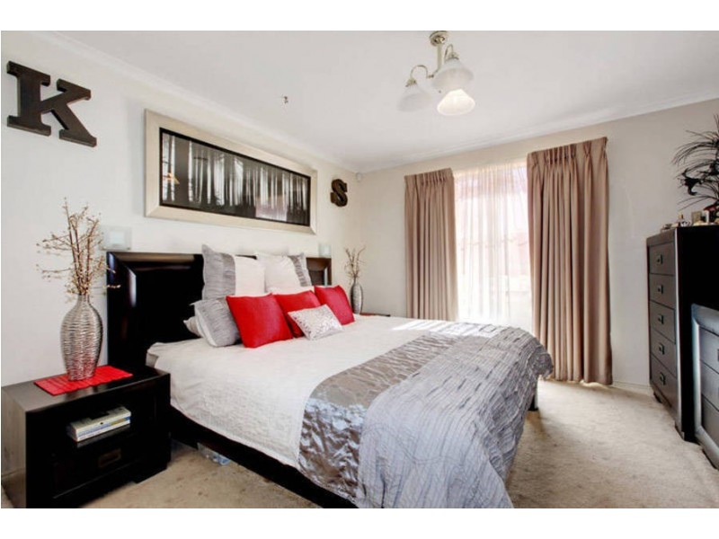 17 David Street, Melton South VIC 3338