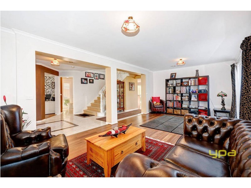 8 Prahn Court, Brookfield VIC 3338