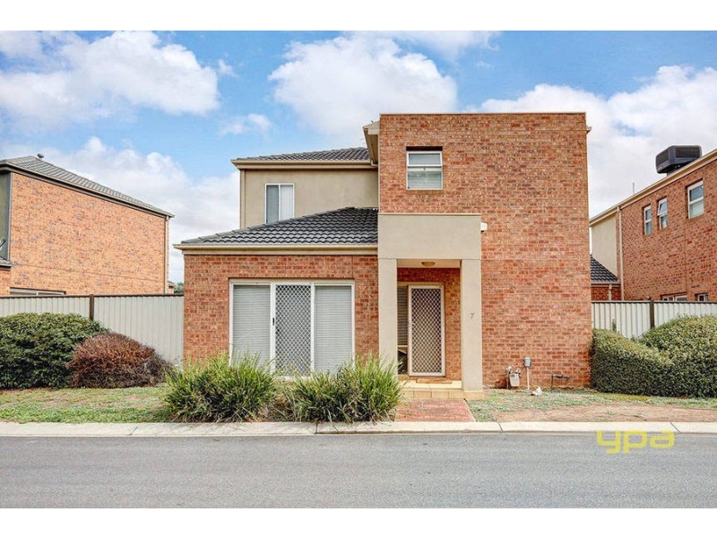 7//51-55 Tullidge Street, Melton VIC 3337