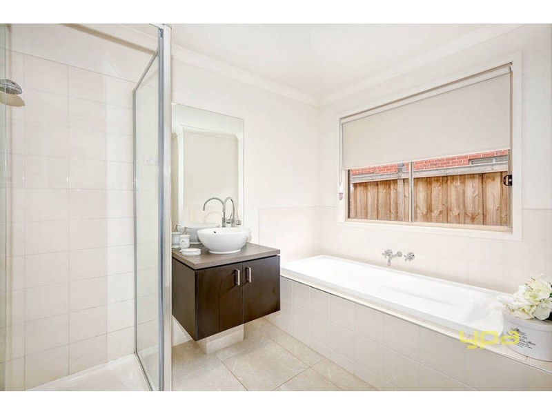 7 Pittos Avenue, Brookfield VIC 3338