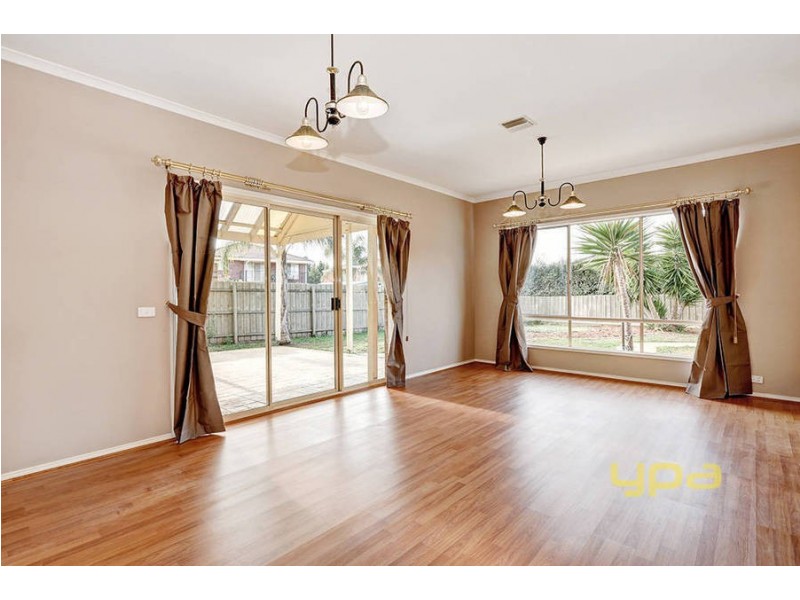 6 Jonson Avenue, Melton West VIC 3337