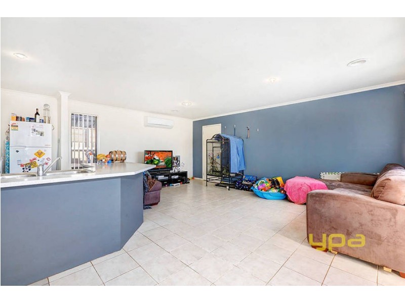 22 Fairhaven Boulevard, Melton West VIC 3337