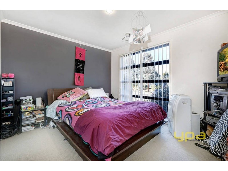 22 Fairhaven Boulevard, Melton West VIC 3337