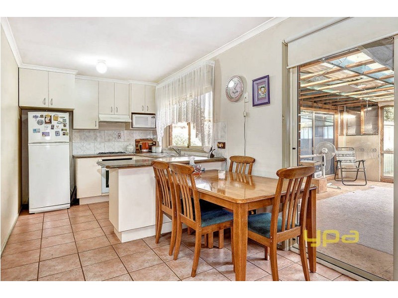 29 McDonald Street, Melton South VIC 3338