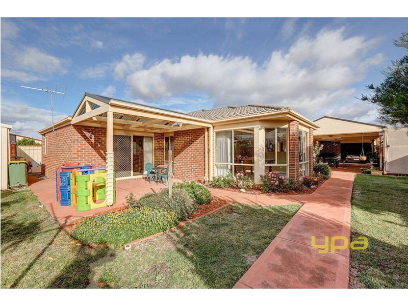 14 Southdean, Melton West VIC 3337