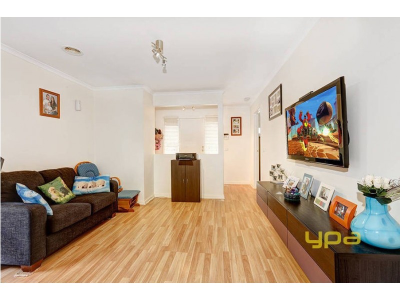 6 Viviannes Way, Melton VIC 3337