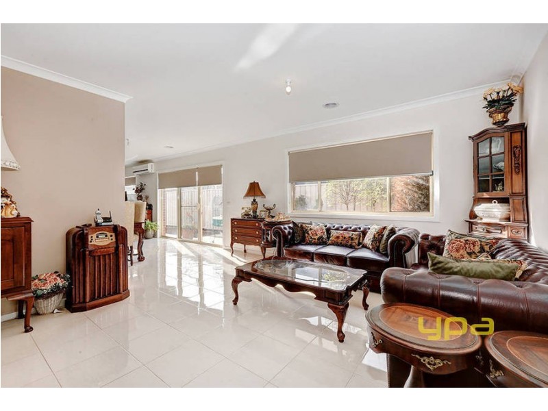 30 Wakefields Drive, Brookfield VIC 3338