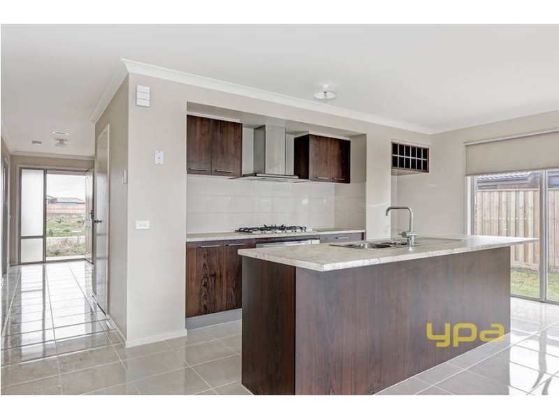 4 Portman Avenue, Melton West VIC 3337