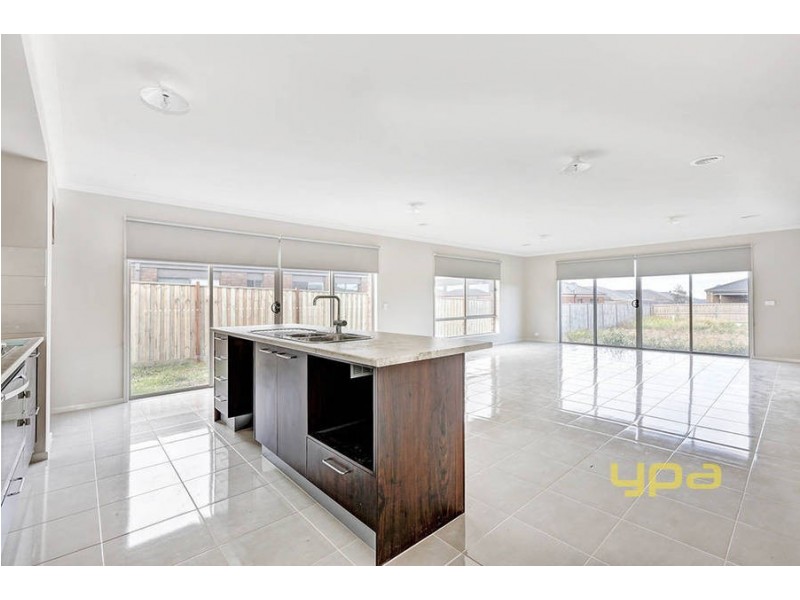 4 Portman Avenue, Melton West VIC 3337