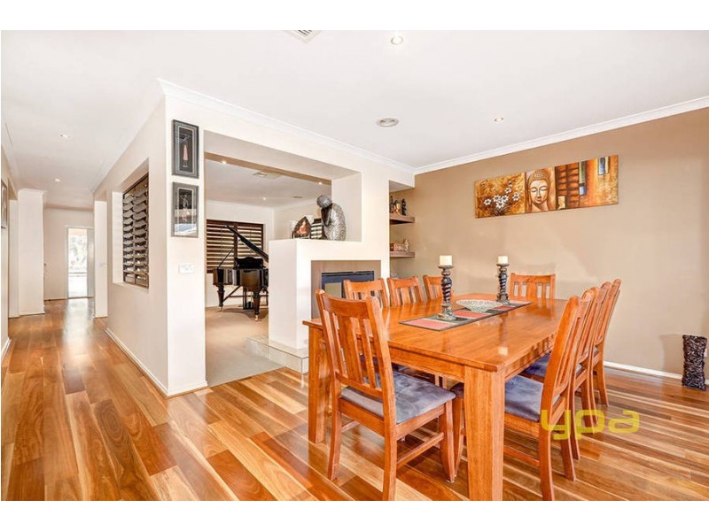 27 Castlemaine Drive, Eynesbury VIC 3338