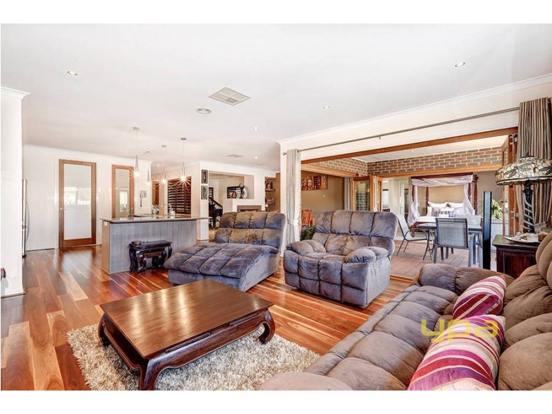 27 Castlemaine Drive, Eynesbury VIC 3338