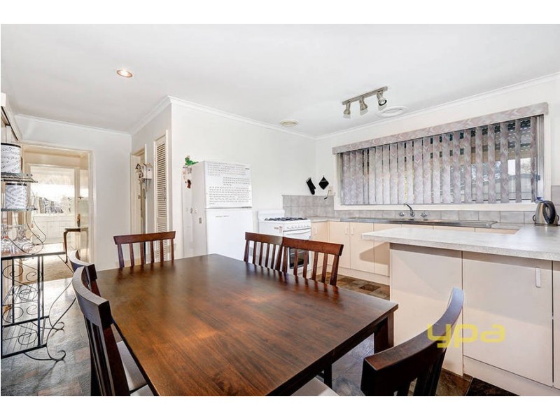 100 Station Road, Melton South VIC 3338