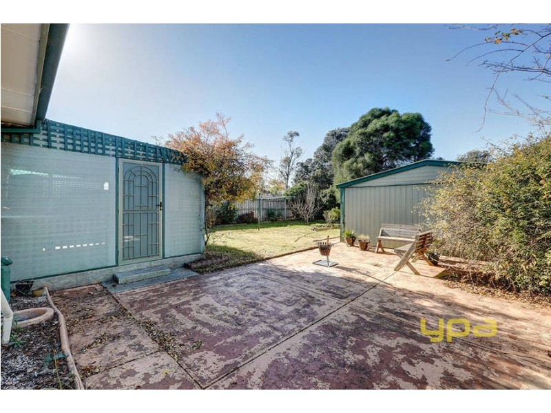 100 Station Road, Melton South VIC 3338