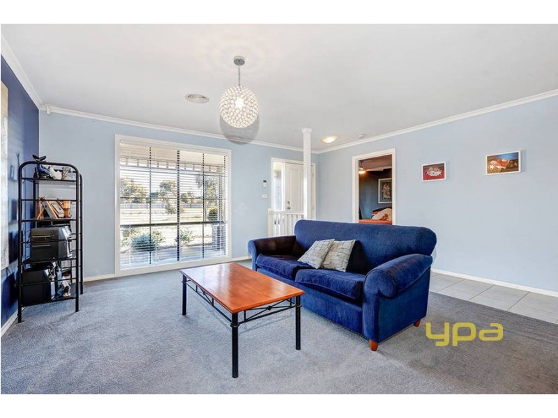 25 Rain Lover Drive, Kurunjang VIC 3337