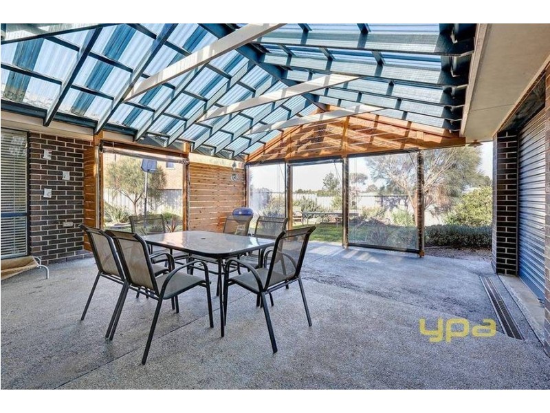 25 Rain Lover Drive, Kurunjang VIC 3337