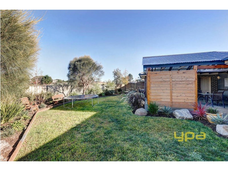 25 Rain Lover Drive, Kurunjang VIC 3337