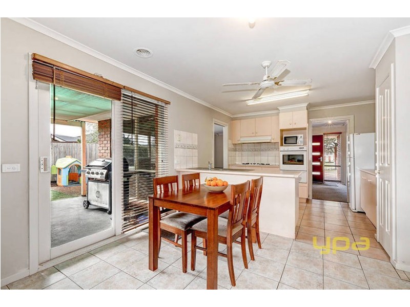 4 Parkway, Melton West VIC 3337