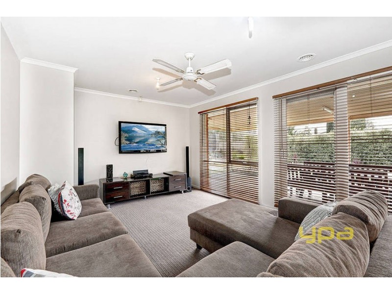 4 Parkway, Melton West VIC 3337