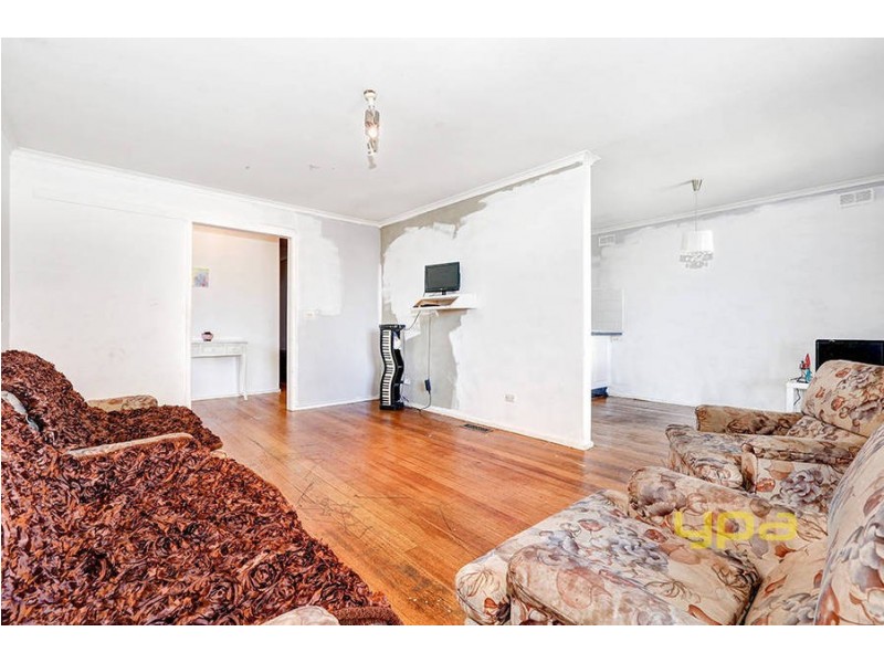 10 Penguin Street, Melton West VIC 3337