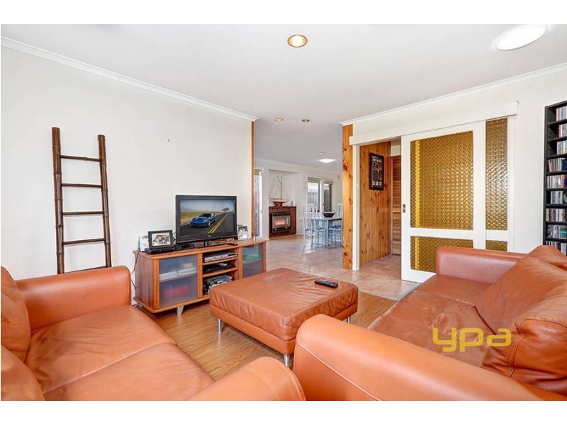 1/36 Kurrajong Crescent, Melton South VIC 3338