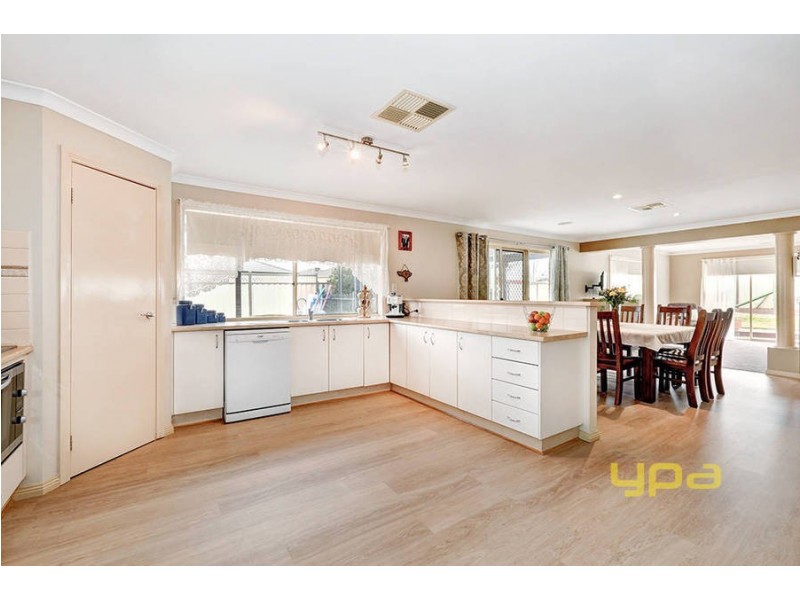 34 Sovereign Boulevard, Melton West VIC 3337