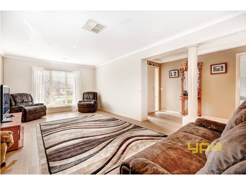 34 Sovereign Boulevard, Melton West VIC 3337