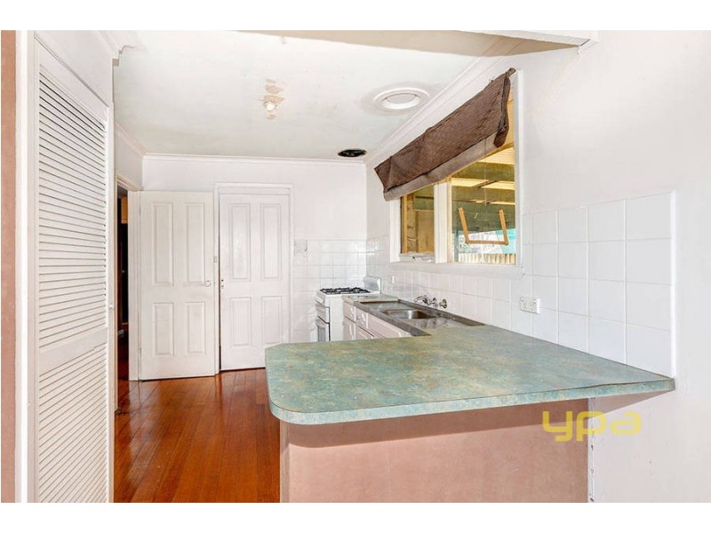 4 Wilson Road, Melton South VIC 3338