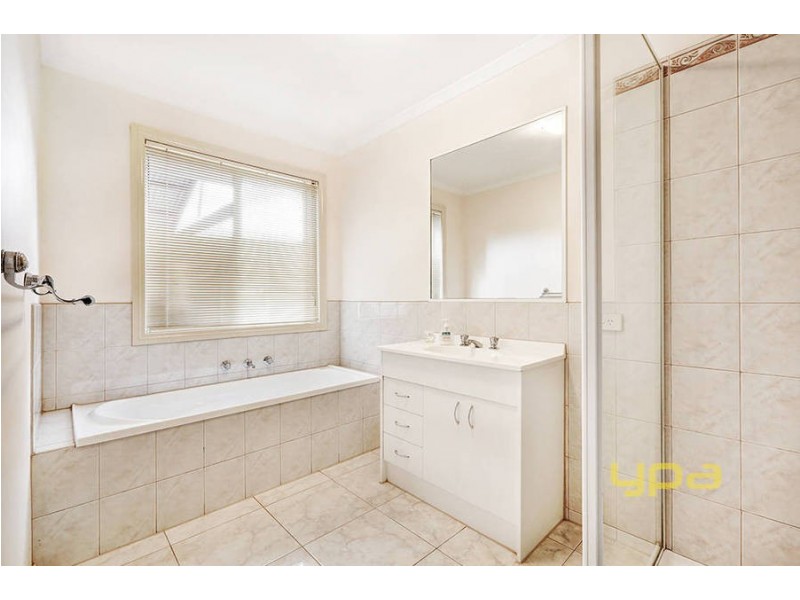 12 Lydeamore Place, Kurunjang VIC 3337