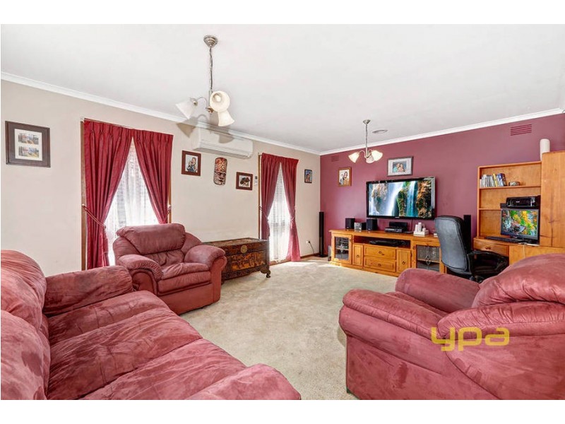 51 Centenary Avenue, Melton VIC 3337