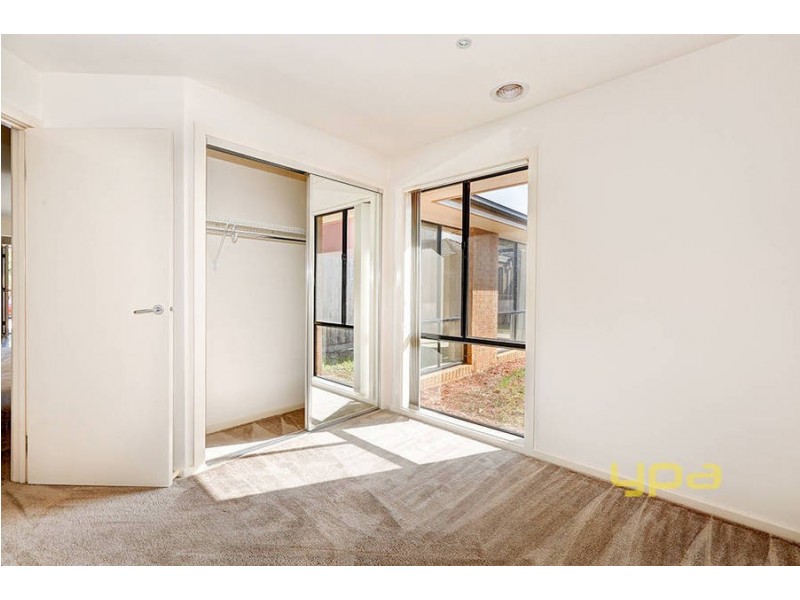 1/62 Andrew Street, Melton South VIC 3338