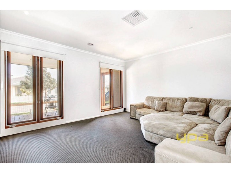 4 Creswick Drive, Eynesbury VIC 3338