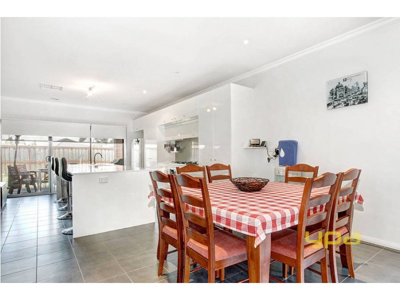 4 Creswick Drive, Eynesbury VIC 3338