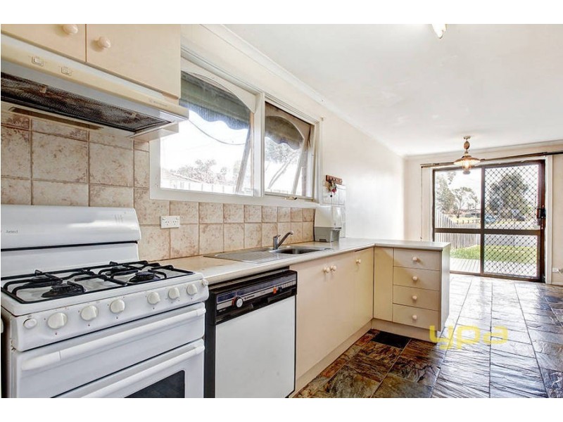 72 Hume Avenue, Melton South VIC 3338