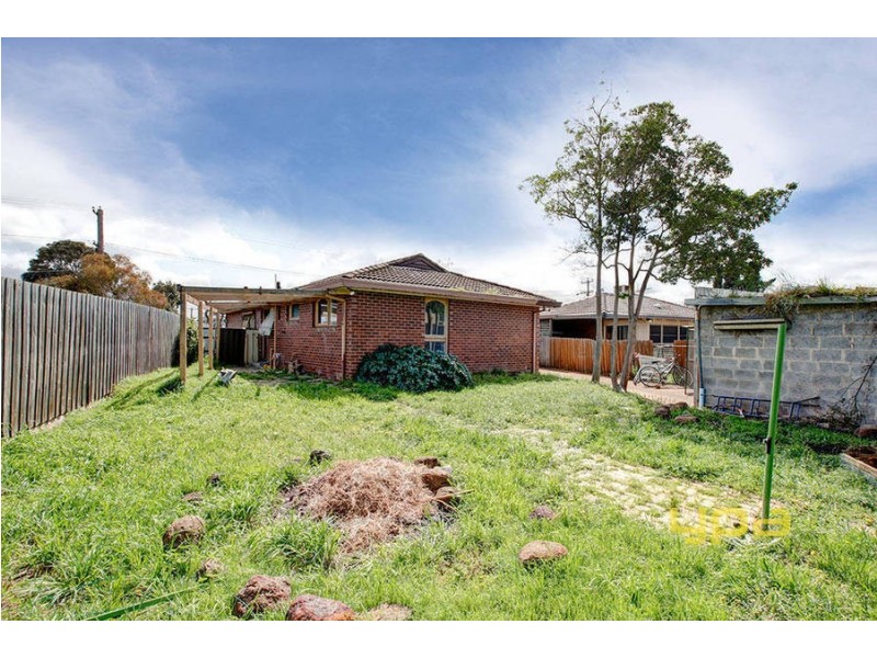 72 Hume Avenue, Melton South VIC 3338