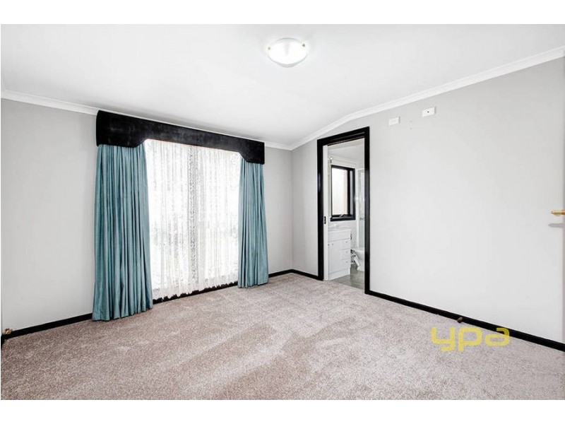 113 West Melton Drive, Melton West VIC 3337