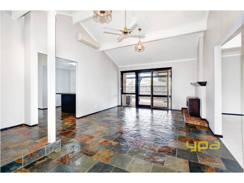 113 West Melton Drive, Melton West VIC 3337