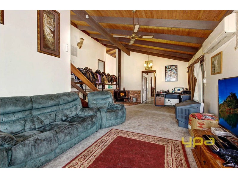 28 Lachlan Road, Melton South VIC 3338