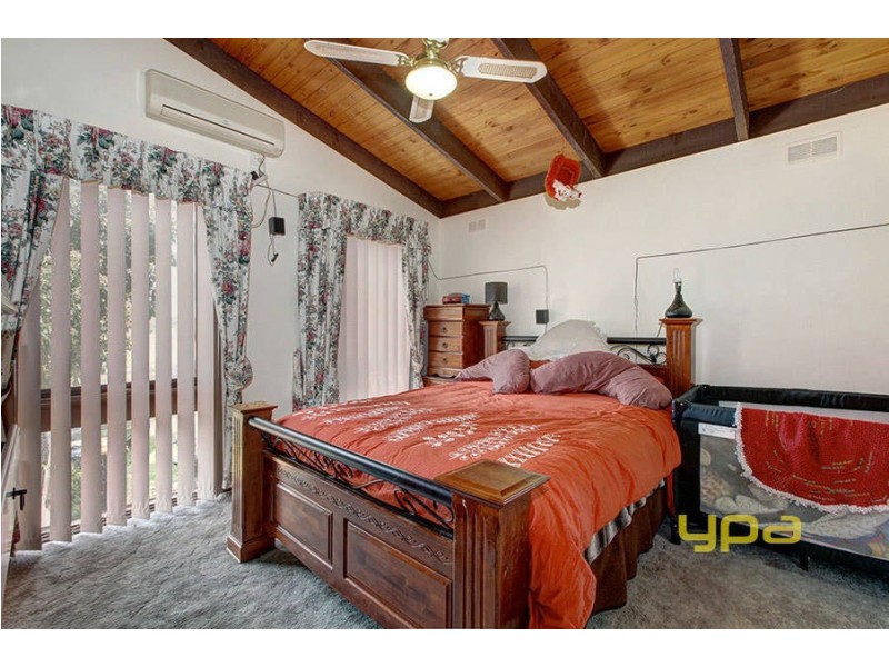 28 Lachlan Road, Melton South VIC 3338