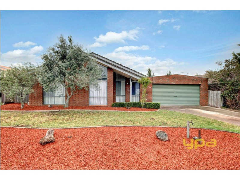 3 Mark Place, Melton West VIC 3337