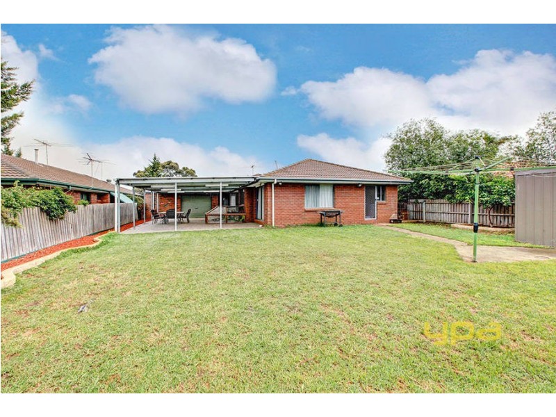 3 Mark Place, Melton West VIC 3337