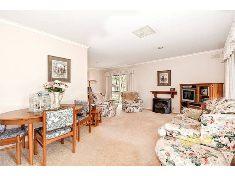 4 Avon Court, Melton West VIC 3337