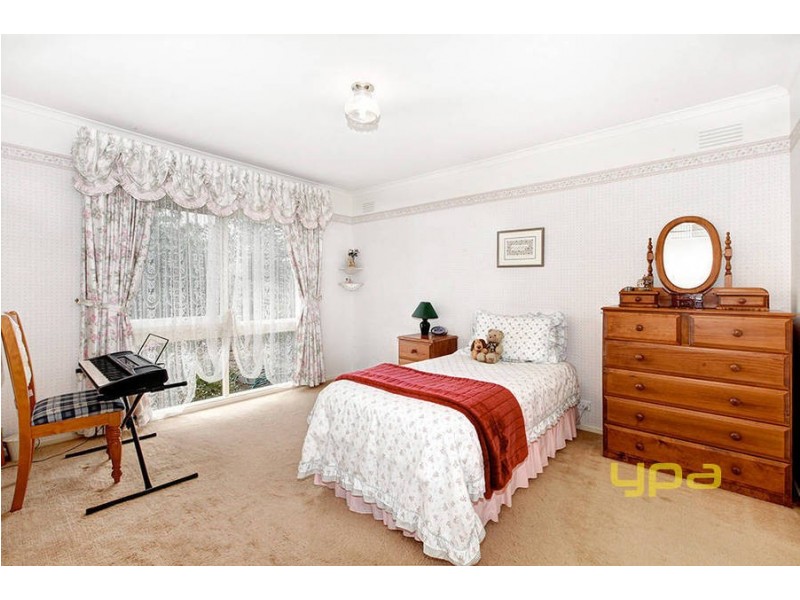 4 Avon Court, Melton West VIC 3337