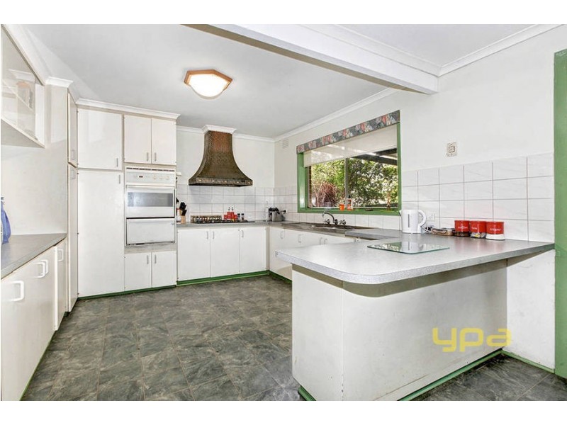 37 Connel Street, Melton South VIC 3338