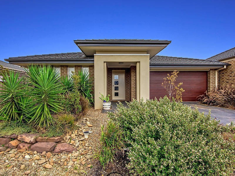 25 Barleygrass Crescent, Brookfield VIC 3338