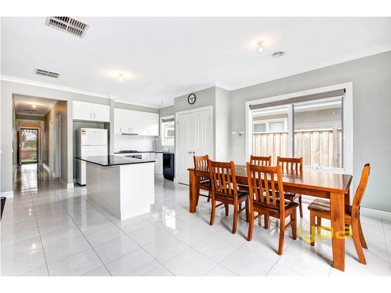 7 Castlemaine Walk, Eynesbury VIC 3338