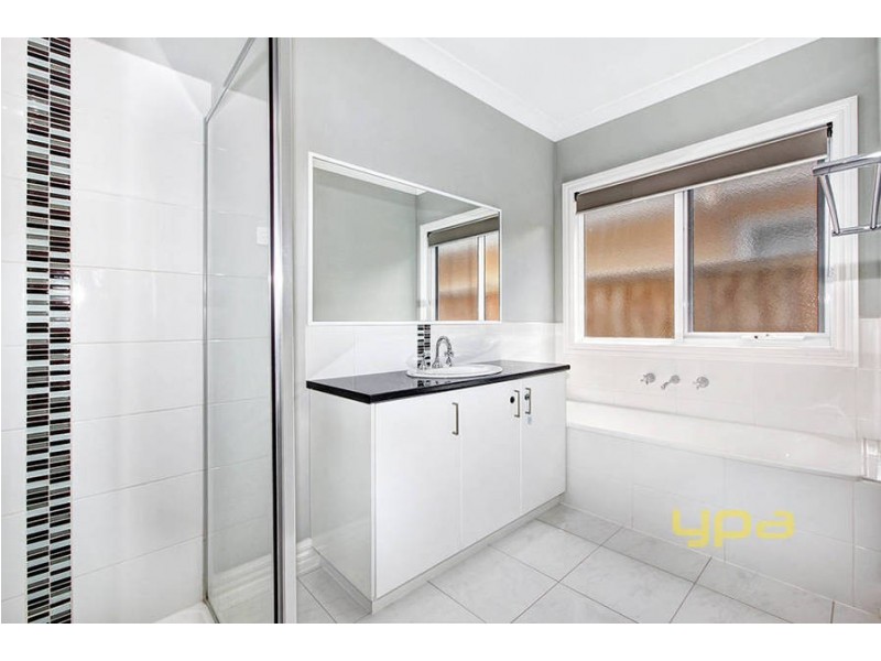 7 Castlemaine Walk, Eynesbury VIC 3338